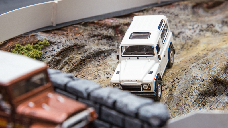 Illustration for article titled Schuco—Land Rover Defender in 1/64
